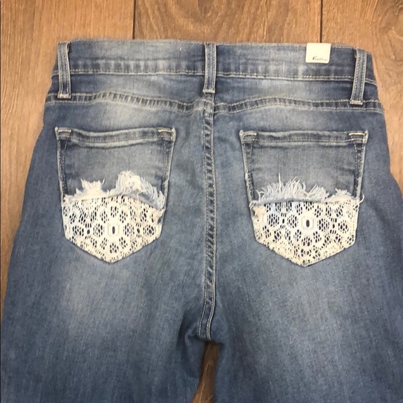 KanCan Distressed Jeans w/ Lace Detail Size US 27 - Picture 8 of 8